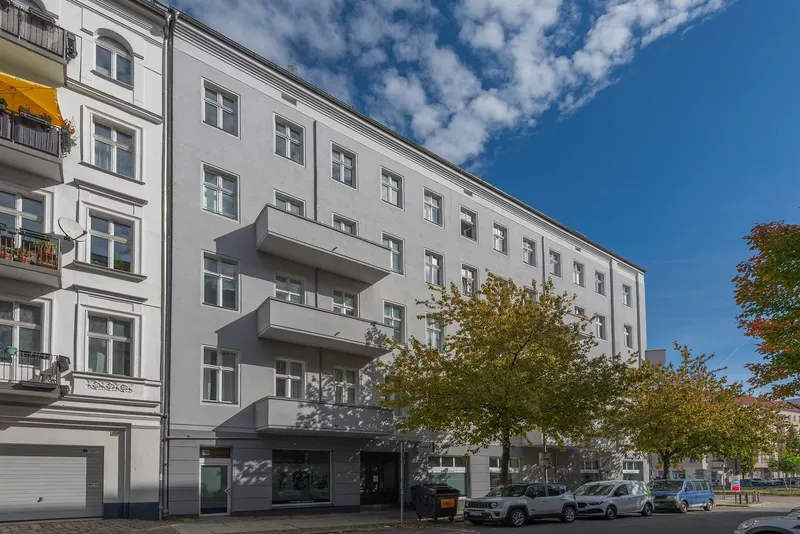 Kernsanierte 3-Zimmer-Altbauwohnung mit Balkon im 2. OG in Prenzlauer Berg — photo 1